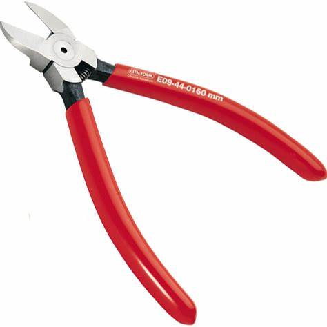 160 MM PLASTiK iÇiN YAN KESKi